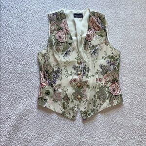 John Roberts Women's Floral Vest - Cream and Pink